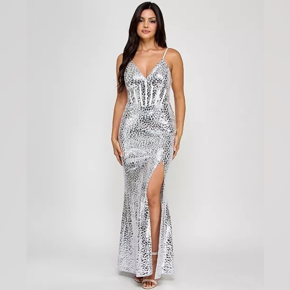 NWT MACYS Morgan & Company Juniors' Metallic Print V-Neck Sleeveless Gown Size 7